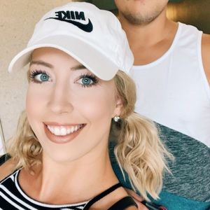 Meet your Posher, Jacquelyn